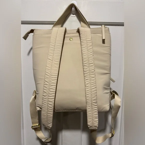 NWT House of Harlow 1960 Quilted Cream Backpack - Picture 3 of 7